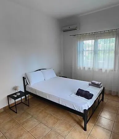 Sea View Terrace Corner Apartment-close To The Sea Apartment